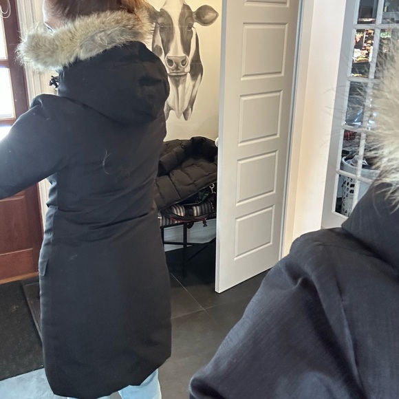 ❄️ Women's Black Fur-Trimmed Parka - Picture 3 of 15